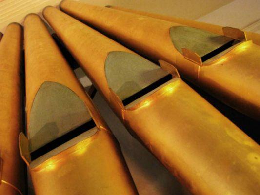 The-pipes-are-actually-very-large-metal-whistles